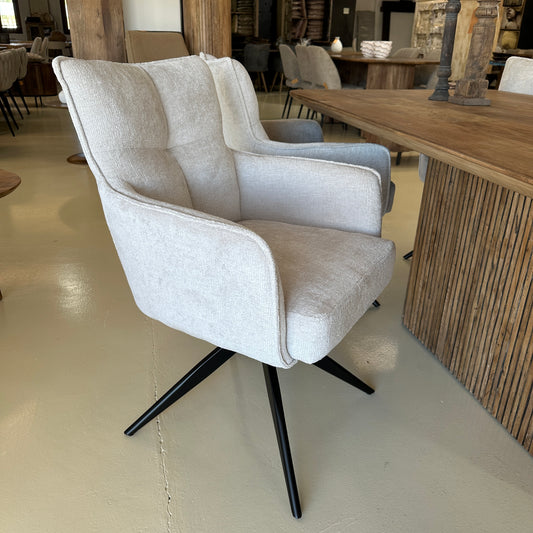 chair, swiveling, off white