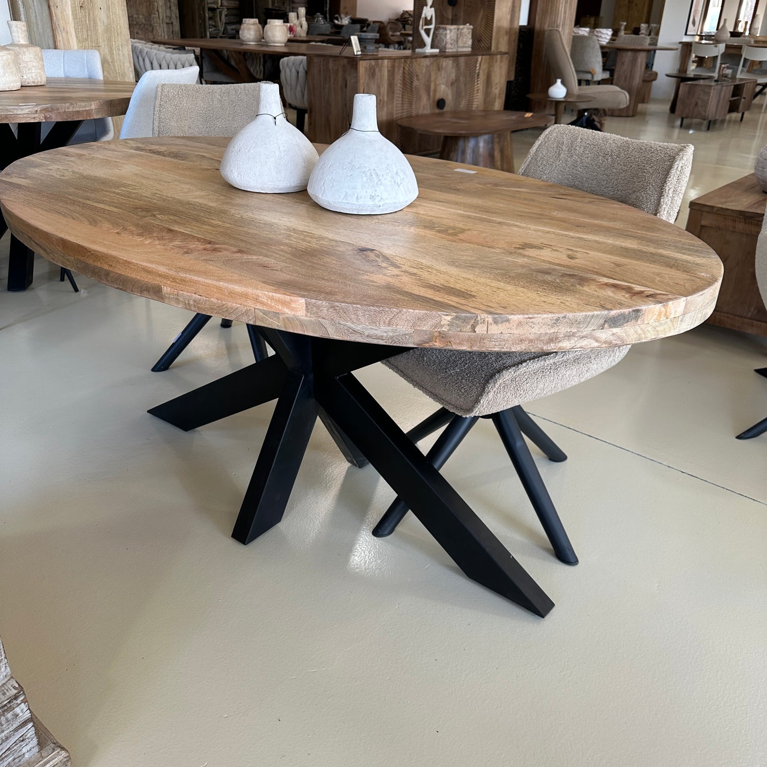 Oval dining 160cm