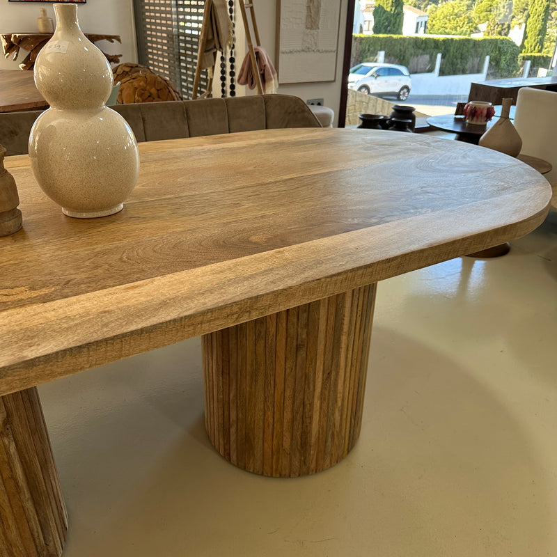 Dining table 220cm