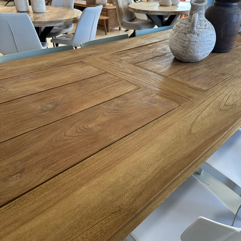 Dining table, indoors & outdoors