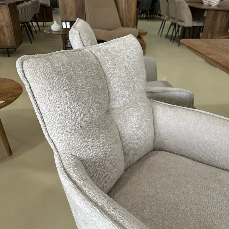 chair, swiveling, off white