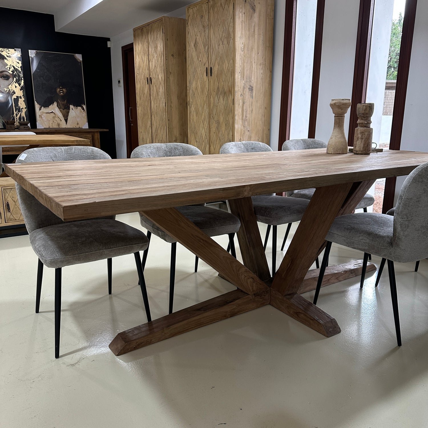 Dining teak