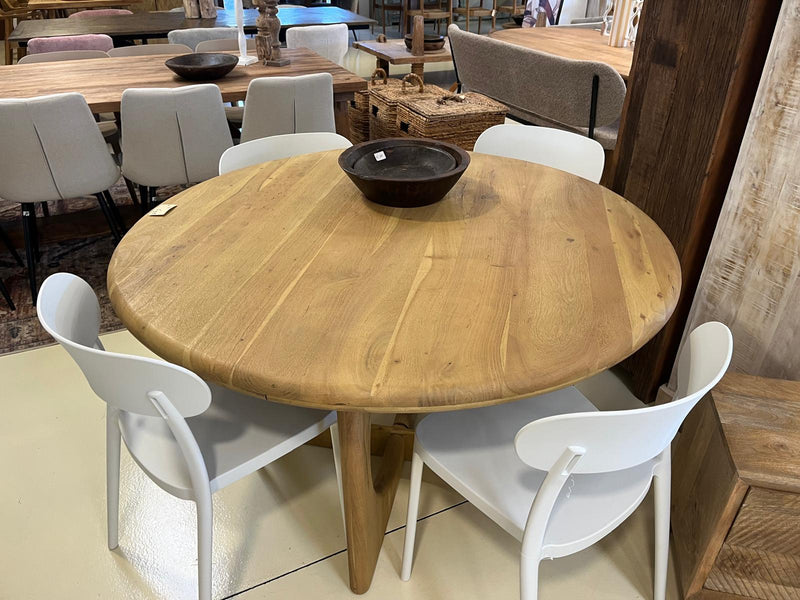Dining table 130cm